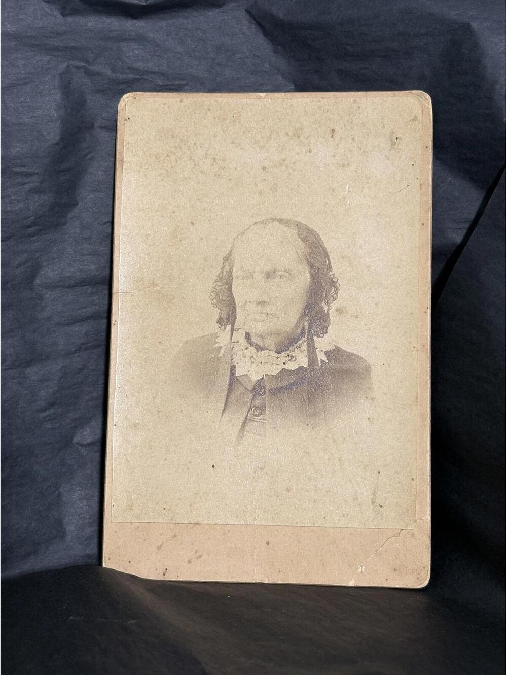Antique -Cabinet Card- Photo, Great-Great-Grandma Budd 1800's